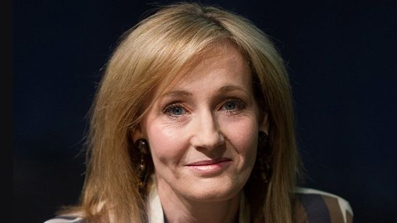 J.K. Rowling ("Harry Potter") : son livre sorti sous pseudonyme s'arrache désormais