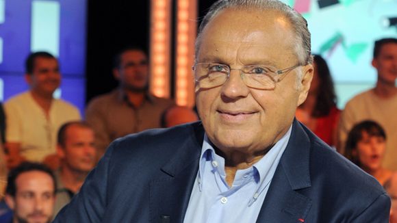 "Touche pas à mon poste" : Gérard Louvin sanctionné après un violent incident