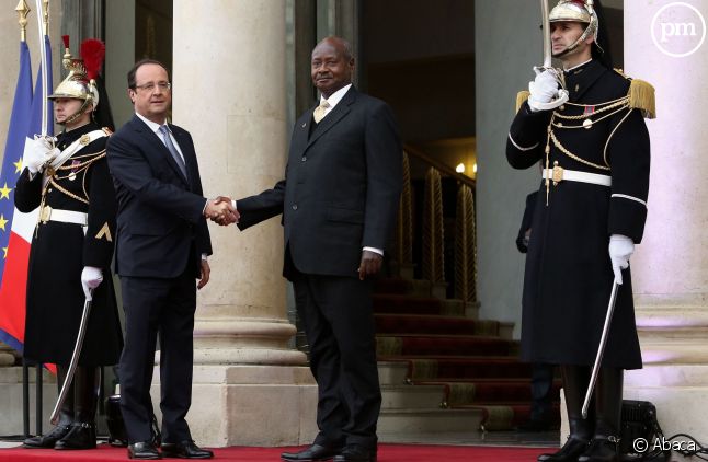 Le président de l'Ouganda Yoweri Museveni, reçu en décembre 2013 par François Hollande.