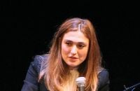 Julie Gayet demande le repsect de sa vie privée