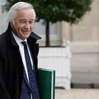 François Rebsamen relaxé après avoir taxé "Minute" de xénophobie