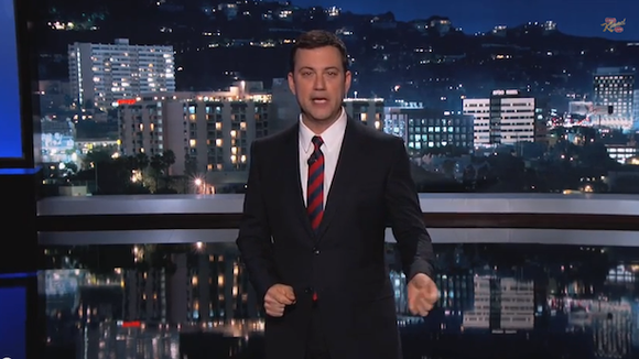 Jimmy Kimmel se moque des critiques après son sketch "Friends" avec Jennifer Aniston