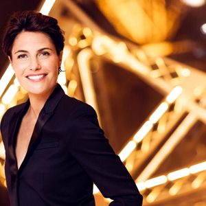 Alessandra Sublet à la Tour Eiffel pour sa nouvelle émission.