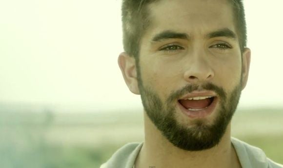 Kendji en tête du Top Albums français depuis un mois