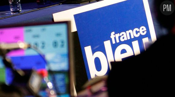 Sur France Bleu Loire Océan, les vieux auditeurs sont priés de ne pas décrocher leur téléphone.