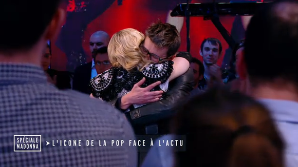 Emotion entre Madonna et Luz de "Charlie Hebdo" dans "Le Grand Journal" sur Canal+