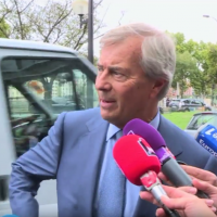 Vincent Bolloré (sans chauffeur) au CSA