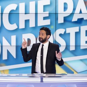 Cyril Hanouna présente "Touche pas à mon poste"