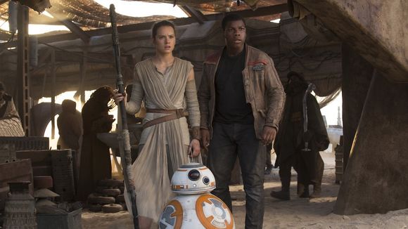 Box-office US : Nouveau record historique pour "Star Wars", Will Smith déçoit