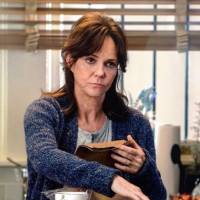 Sally Field descend "The Amazing Spider-Man", dans lequel elle jouait !