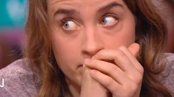 Adèle Haenel très émue au "Grand Journal"