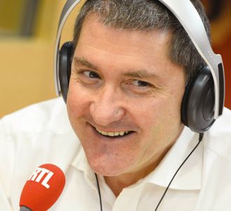 Yves Calvi, sur RTL.