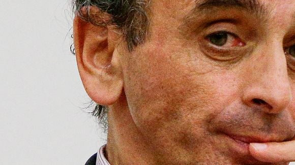 L'éditeur d'Eric Zemmour va ajouter les chroniques "oubliées" dans son livre