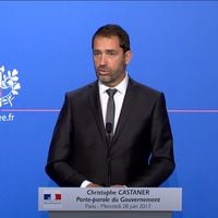 Christophe Castaner "invite" la presse "à ne pas affaiblir" la ministre du Travail