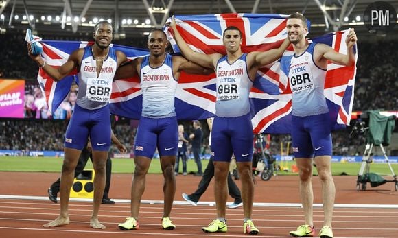 Les Britanniques, champions du monde du 4 x 100 mètres.