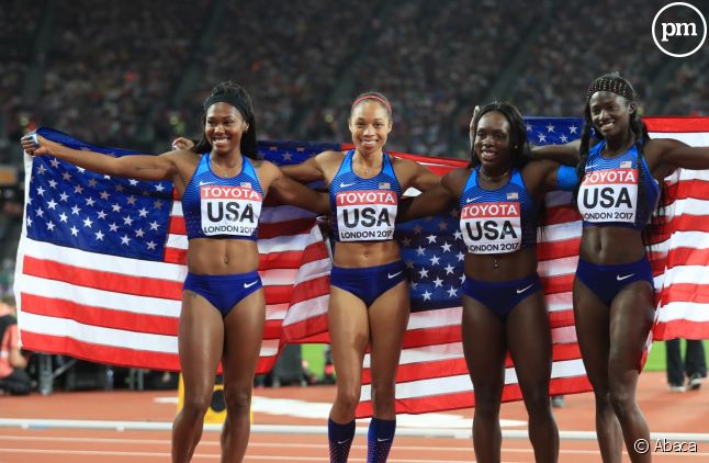 Les Américaines victorieuses du 4x400m