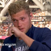 Kevin Mayer en larmes après un reportage de "Stade 2"