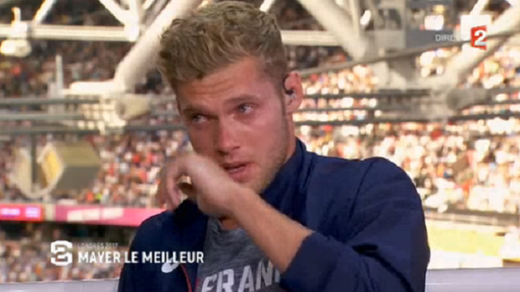 Kevin Mayer en larmes après un reportage de "Stade 2"