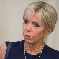 Brigitte Macron offre un record de ventes depuis 10 ans à "Elle"