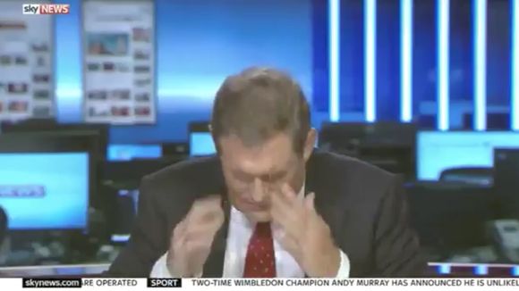 Un journaliste craque en direct sur Sky News