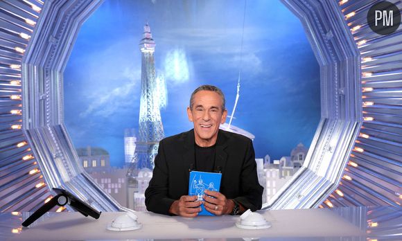 Thierry Ardisson sur le plateau de "Salut les Terriens !"