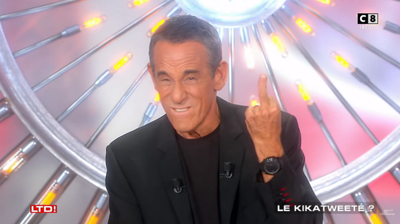 Thierry Ardisson adresse un doigt d'honneur à Jean-Michel Aphatie.