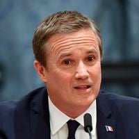 Nicolas Dupont-Aignan compte saisir le CSA contre Yann Barthès