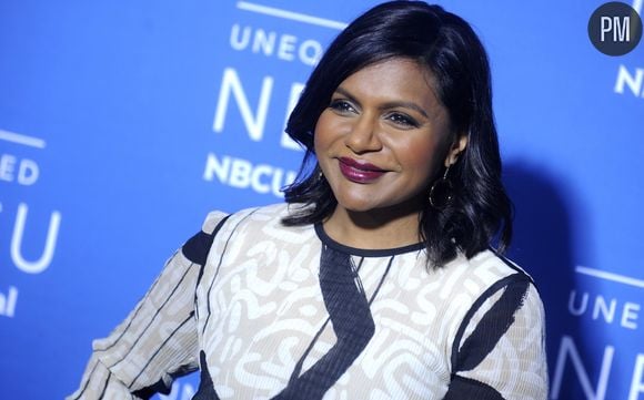 Mindy Kaling, star de "The Office", est chargée d'adapter "Quatre mariages et un enterrement" en série.