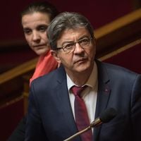 Jean-Luc Mélenchon charge le CSA, "L'Obs", "L'Express" et "Capital"