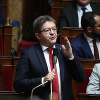 "Canon à merde" : "L'Express" répond au billet cinglant de Jean-Luc Mélenchon