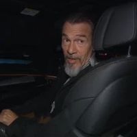 Florent Pagny répond à ses détracteurs dans "Sept à Huit" : "Ils n'ont qu'à gagner beaucoup d'argent"