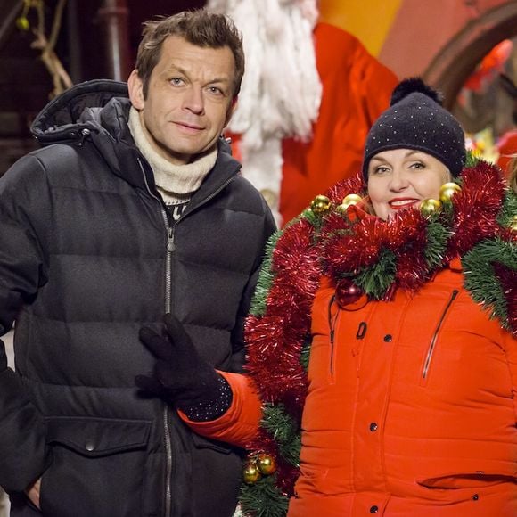 Laurent Mariotte, Valérie Damidot et Karine Ferri ("Le merveilleux village de Noël")