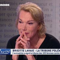 En larmes, Brigitte Lahaie s'excuse pour ses propos sur le viol