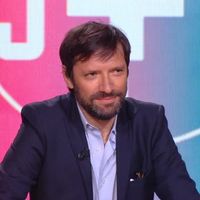 Julien Cazarre quitte "J+1" sur Canal+