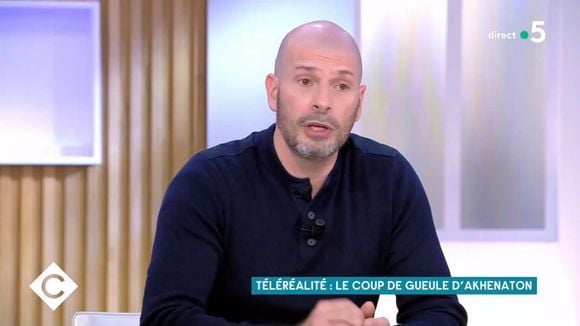 "C à vous" : Akhenaton dézingue la télé-réalité