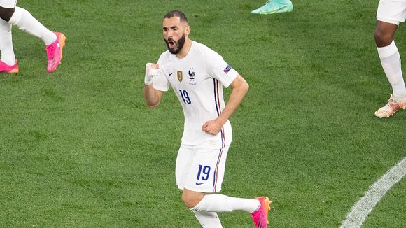 Audiences : Les Bleus écrasent la concurrence, France 2 résiste avec son téléfilm "Rouge sang"
