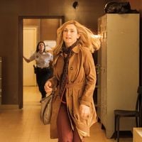 "Une mère parfaite" : TF1 repousse le lancement de sa mini-série avec Julie Gayet à une date inconnue