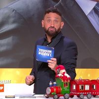 Hanouna étrille Hollande, Jeff Panacloc en larmes, un "lion" dans "L'heure des pros" : La Veille Pure Médias