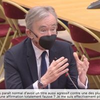 Bernard Arnault admet finalement s'être positionné pour racheter le "JDD" et "Paris Match" à Lagardère