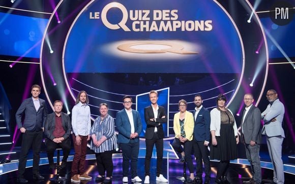 Cyril Féraud et les candidats du "Quiz des champions".