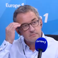 "Ah merde !" : Christophe Dechavanne recadré par Léa Salamé après une bourde sur "Quelle époque"