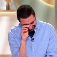 "Je ne vais pas réussir à enchaîner" : Jimmy Mohamed incapable de contrôler un fou rire dans "Le magazine de la santé" sur France 5