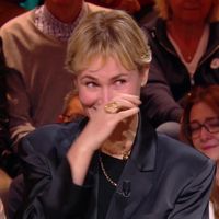 "C'est la première fois de ma vie que je pleure à la télévision" : Judith Godrèche en larmes face à Léa Salamé dans "Quelle époque!"