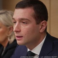 "Et pourquoi pas Coquelicot TV ?" : Jordan Bardella refuse de participer aux débats des Européennes sur Public Sénat