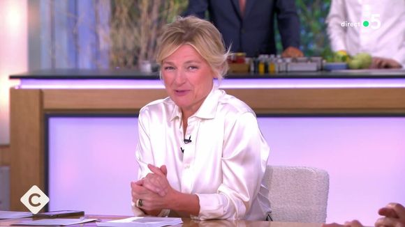 Anne-Elisabeth Lemoine dans "C à vous" le mercredi 29 mai 2024