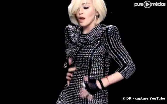 Madonna dans le clip de "Celebration"