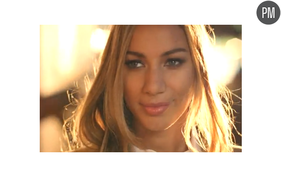 Leona Lewis dans la campagne "The Fabric of Our Lives"