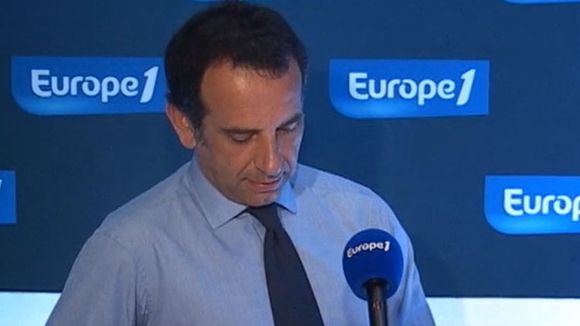 Polémique : Jean- Pierre Elkabbach dément avoir donné les questions à un de ses invités