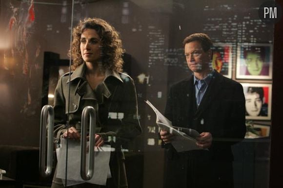 Melina Kanakaredes est Stella Bonasera et Gary Sinise est Mac Taylor dans "Les Experts : Manhattan"