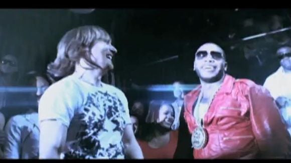 Clip : David Guetta offre un tube mondial à Flo Rida